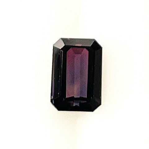 サファイア カラーチェンジタイプ ステップカット0.64ct ルース
