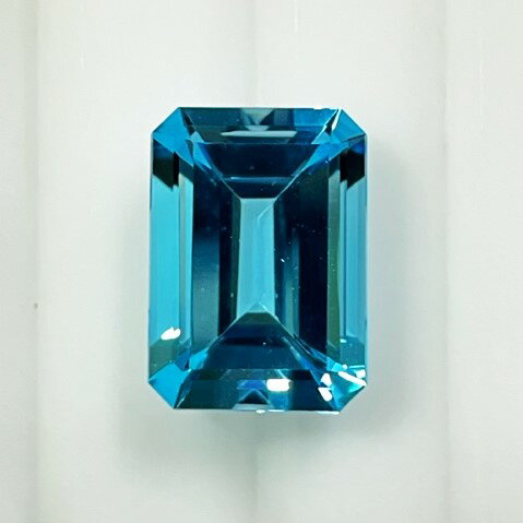 楽天gem-ichinoseブルートパーズ　ステップカット8.34ct　10×14mm　ルース