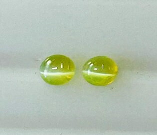 キャッツアイ　ペア　2個合計　0.54ct　ルース