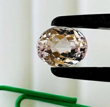 クンツァイト オーバル 3.74ct ルース