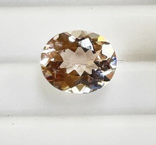モルガナイト オーバル 4.10ct ルース モルガナイト オーバル 4.10ct ルース