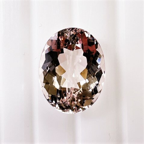 モルガナイト　オーバル　11.20ct　ルース