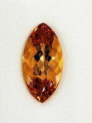 商品情報サイズ/重量重量　　4.41ct サイズ　約14.9×7.4×5.7mm商品について高品質　ブラジル産インペリアルトパーズです。色はオレンジ寄りのイエローです。ルーペで確認しても目立ったキズやインクルージョンは見られません。カットは...