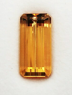 インペリアルトパーズ　ステップカット　7.65ct ルーストパーズ