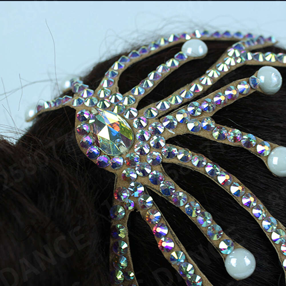 社交ダンス ヘアアクセサリー 髪飾り 蝶の形 ヘアオーナメント ヘアピース 高級ラインストーン 付け髪 髪飾り ヘッド 小物 競技会 デモ パーティー ラテンドレス モダンドレス パーティー 結婚披露宴 フィギュアスケート 競技ダンス カラオケタンゴ サルサ 海外通販の商品画像 3