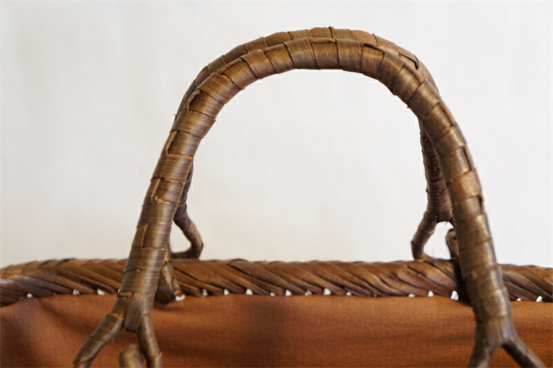 山胡桃木 山葡萄　籠　カゴ　かご　バック　やまぶどう 中布と内ポケット付き 山葡萄 かごバッグ 網代編み やまぶどう 山ぶどう カゴバッグ 持ち手 おしゃれ バスケット メルカド レディース ハンドバッグ 着物 籠バッグ