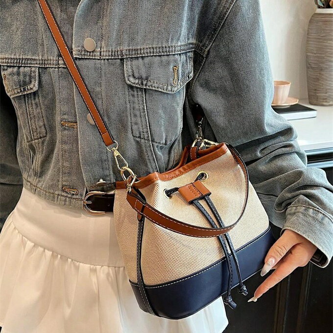 レディース ファッションミニバケットバッグ、引き紐式で色が対照的、ショルダーとクロスボディの両方が可能