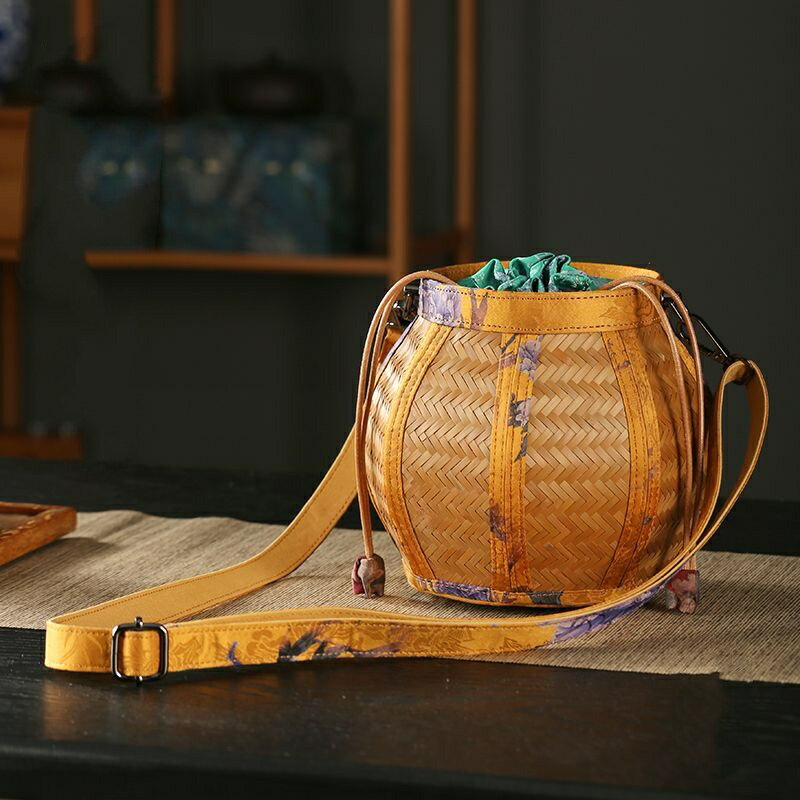 SGYP087 時を編み、自然を纏う──香雲紗と竹編みで仕立てた、2WAYバッグ 手提げ 斜め掛け 南瓜形の手提げショルダーバッグ ハンドバッグ かごバッグ 籠 竹籠 手作り竹編み×草木染 ショルダー 2WAYシェルバッグ 大地が染める 南瓜型バッグ(4)