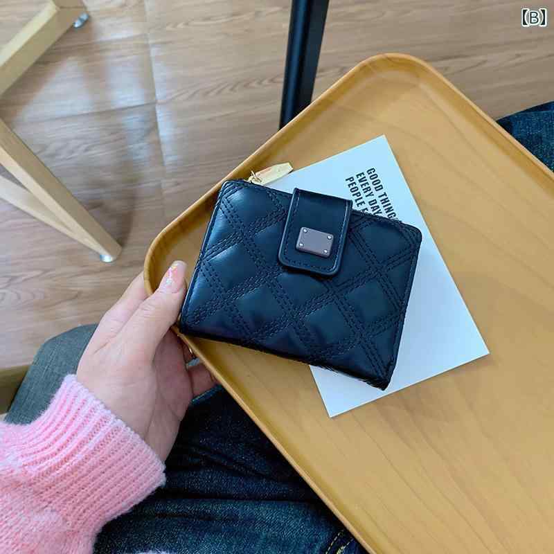 韓国 財布 女性 レディース ファッション おしゃれ かわいい ウォレット シンプル カード 折りたたみ 小銭入れ 刺繍 キルティング ミニ コンパクト 運び