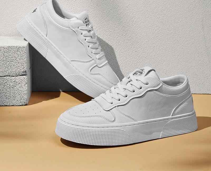 ファッション 春夏 秋冬 メンズ 男性 シューズ 靴 おしゃれ かっこいい モテる おすすめ メンズシューズ 増加 厚手 ソール クラシック ホワイト シューズ ファッション エンボス 加工 カジュアル スニーカー 男性用