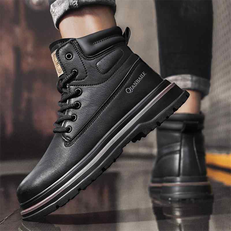 ファッション 春夏 秋冬 メンズ 男性 シューズ 靴 おしゃれ かっこいい モテる ハイ カット ブーツ メンズ 秋 革 英国風 バイク レザーブーツ メンズ ミッドカット ブラック ワークブーツ