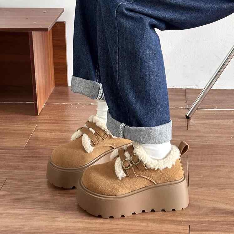 女性 韓国 おすすめ 秋冬 レディース ファッション かわいい おしゃれ シンプル 靴 ブーツ 厚底 裏起毛 暖かい スノー ふわふわ ムートン ショート