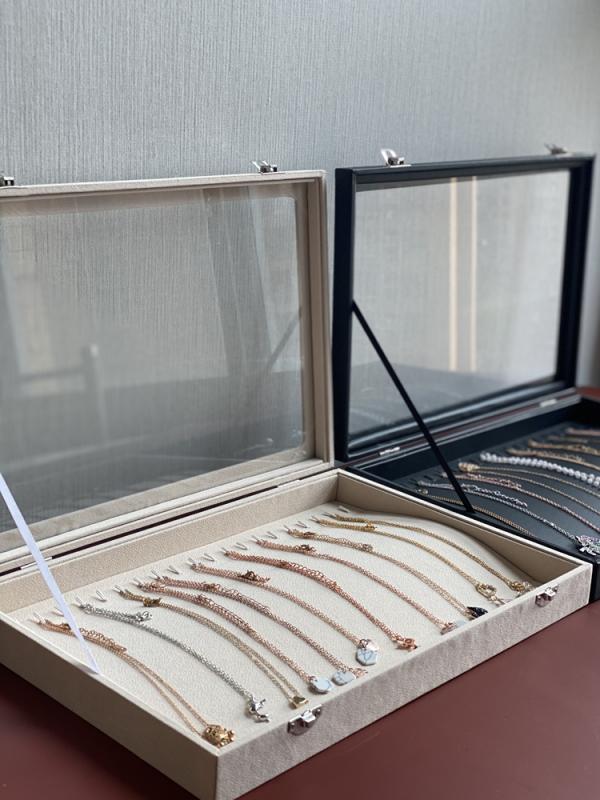 ディスプレイ シンプル 防塵 透明 整理 おすすめ おしゃれ アクセサリー 収納 ケース ボックス ジュエリー 高級 ネックレス ブレスレット シンプル