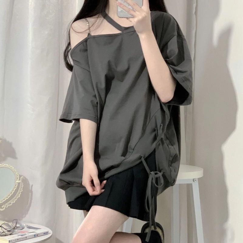 Rakuten - セットアップ レトロ プリーツスカート レディース 半袖Tシャツ フリルスリーブ オフショルダー ラウンドネック チェーンストラップ 黒 ロングスカート インナーパンツ 夏 カジュアル 通勤 都会的 2点セット