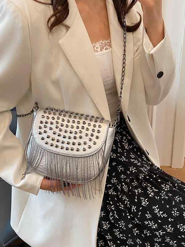 樂天商城 - ショルダーバッグ レディース 小方バッグ フリンジ チェーン 斜めがけ スマホ収納 カードポケット 夏 ストリート 普段使い 合成革 ライチレザー ステッチ 横型 シングルストラップ ソフト シルバー 黒 ブラウン