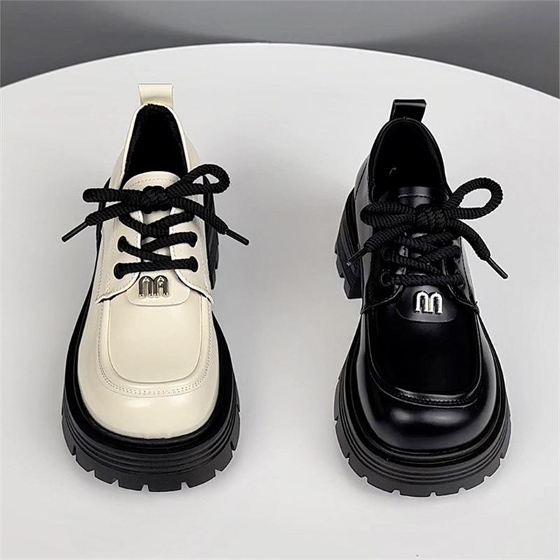 ローファー レディース カジュアルシューズ 厚底 レザー 牛革 レースアップ パンプス プラットフォーム 歩きやすい 履きやすい チャンキーヒール 紐靴 お出かけ ラウンドトゥ 黒 白 婦人靴 オールシーズン