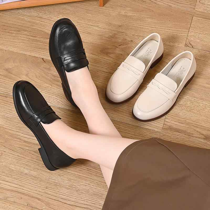 Rakuten - レディース パンプス フラットシューズ ローファー 尖頭 レザー 牛皮 モカシン ぺたんこ スリッポン 浅口 歩きやすい 履きやすい カジュアル シューズ 靴 通勤 春夏秋 2025年