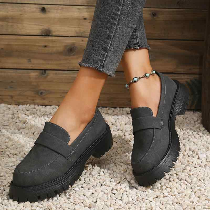 樂天商城 - パンプス レディース ローファー 痛くない 履きやすい 厚底 チャンキーヒール 太ヒール シューズ 靴 婦人靴 カジュアル フォーマル 通勤 通学 楽ちん ラウンドトゥ 美脚 安定感 3-5cm 灰色 グレー 春秋