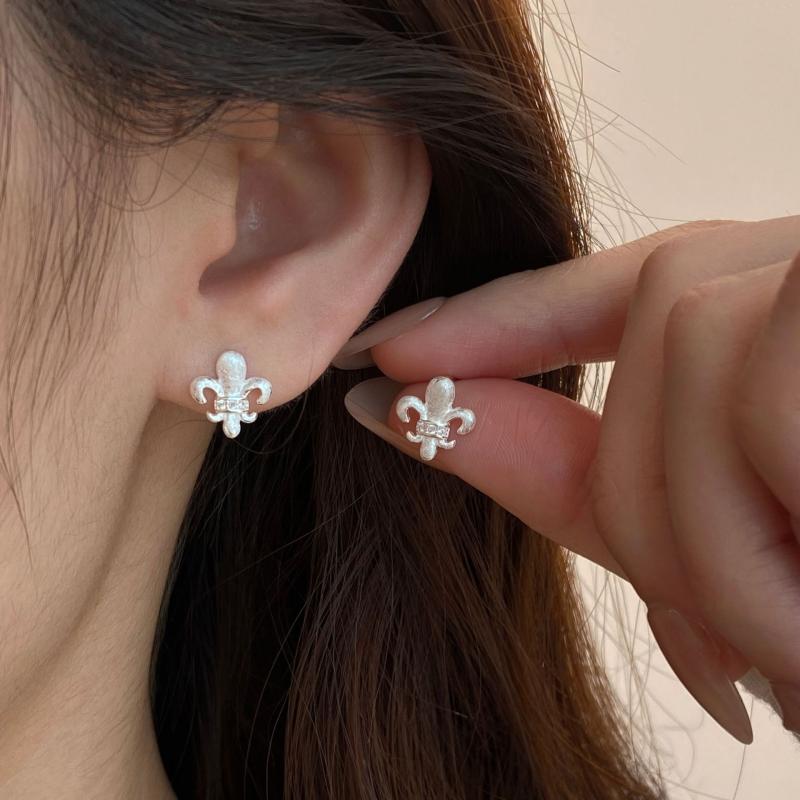 ピアス レディース アイリスの花 フラワー 耳飾り 磨砂加工 つや消し仕上げ レトロ...