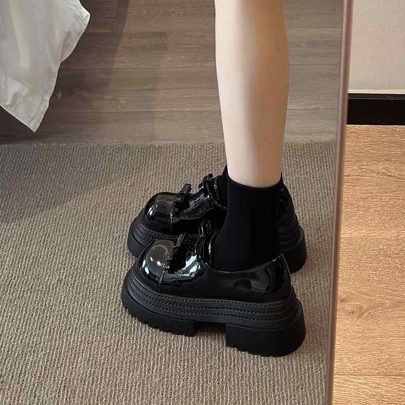 樂天商城 - ローファー レディース 厚底 パンプス シューズ 靴 婦人靴 歩きやすい 履きやすい 美脚 撥水 疲れにくい スリッポン お出かけ 旅行 厚底靴 プラットフォーム チャンキーヒール 太ヒール 丸トウ 艶あり 艶なし プレーン オールシーズン ブ