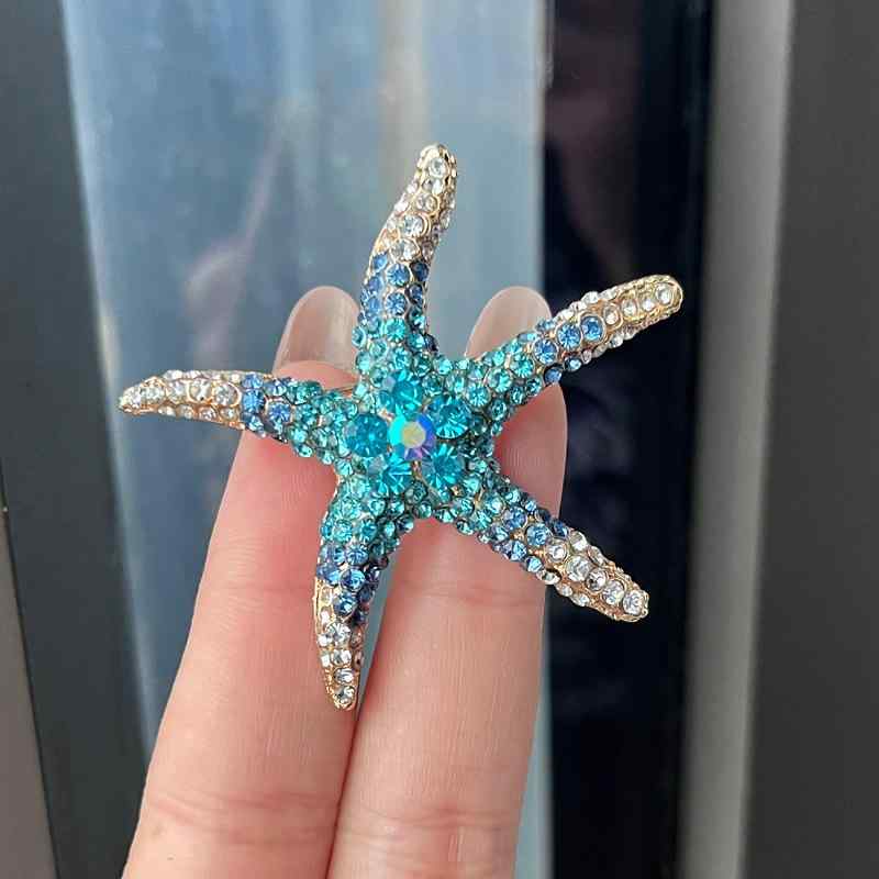 ブローチ レディース 海星モチーフ ラインストーン キラキラ 高見え エレガント パーティー 結婚式 普段使い フォーマル ブルー グリーン シルバー ピンク系