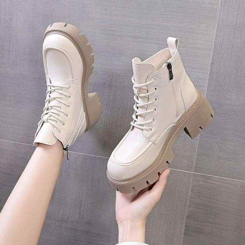 ブーツ レディース 厚底 ショートブーツ エンジニアブーツ風 レースアップ ラウンドトゥ チャンキーヒール 防水 滑り止め 黒 白