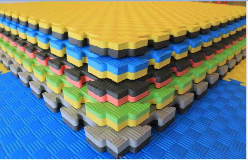 ジョイントマット 大判 厚手 防音 衝撃吸収 フロアマット パズルマット ベビー 赤ちゃん 子供部屋 プレ..