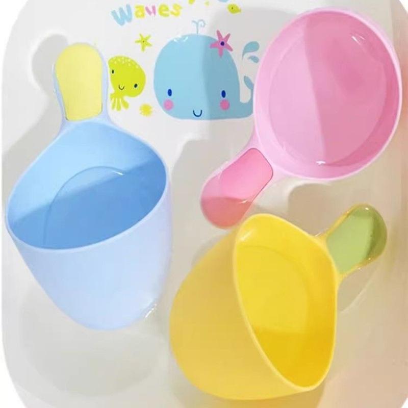 ベビー 沐浴用品 水さし 水杓 加厚素材 赤ちゃん 洗髪 カップ 黄色 ピンク ブルー