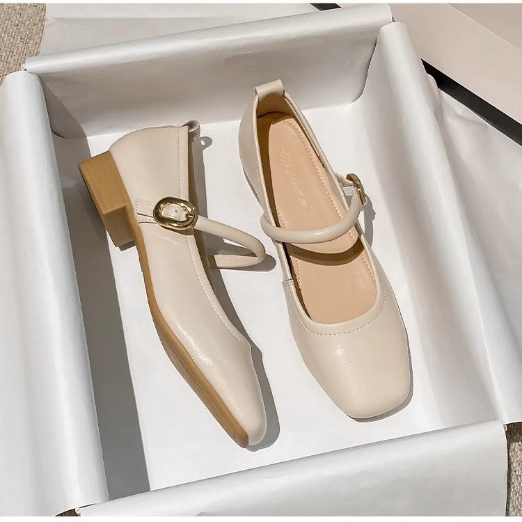 マリージェーン レディース スクエアトゥ ストラップ パンプス 太ヒール チャンキーヒール ローヒール 歩きやすい 痛くなりにくい 履きやすい フェイクレザー 合成皮革 黒 ブラック 白 オフホワイト ベージュ 春夏