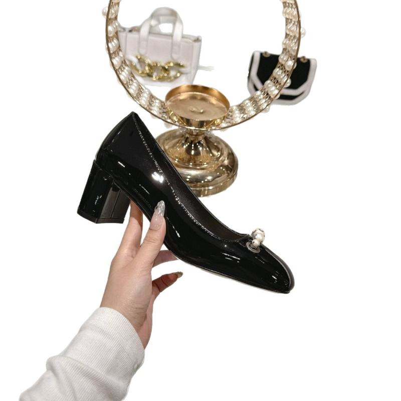 パンプス レディース 太ヒール パール チェーン飾り スクエアトゥ ローヒール チャンキーヒール 革 レザー スリッポン 婦人靴 マリージェーン 春夏 秋冬(x2)