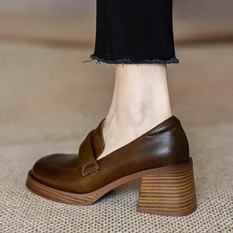 ローファー レディース 革 フラットシューズ 厚底 スクエアトゥ チャンキーヒール スリッポン 通勤 普段使い 婦人靴 かわいい シンプル 春秋 黒 茶色