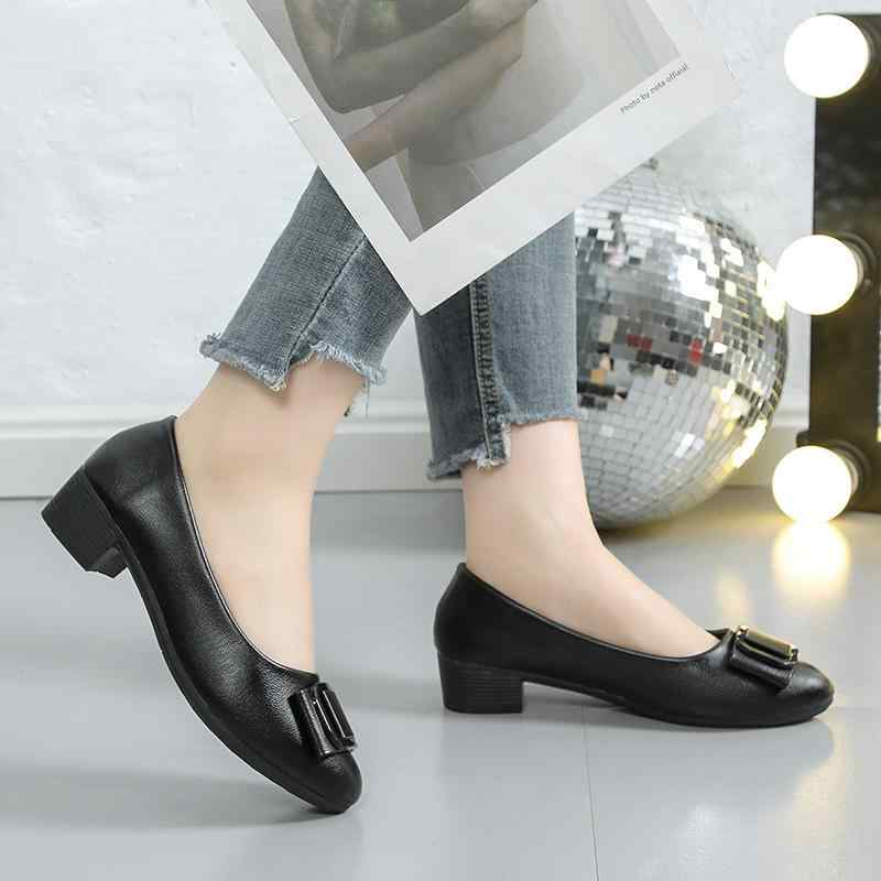 パンプス レディース 韓国 ポインテッドトゥ スリッポン チャンキーヒール カジュアル ローファー 婦人靴 春夏 秋冬 ライトグレー 黒 PUレザー デイリー