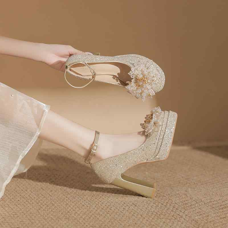 パンプス レディース 厚底 メリージェーン 防水 ハイヒール ウエディング シューズ 結婚式 ブライダル ストラップ ローヒール チャンキーヒール パーティー シルバー シルバー シャンパン ゴールド レッド 赤