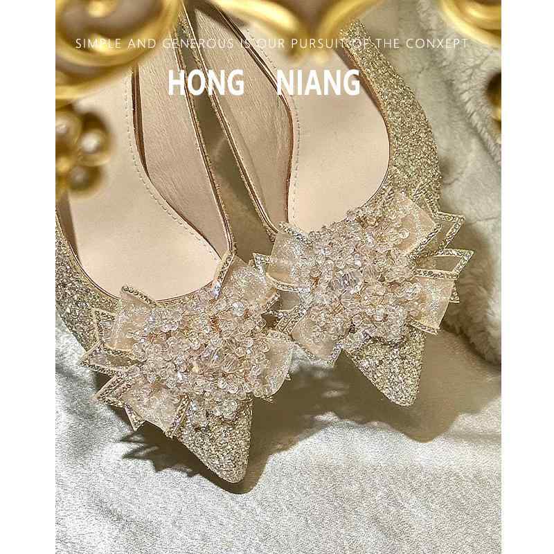 ウェディングシューズ レディース ブライダルシューズ ローヒール ストラップ パンプス 水晶 キラキラ 痛くなりにくい 歩きやすい 結婚式 パーティー 二次会 花嫁 エンゲージ 秋冬 ゴールド系 シルバー