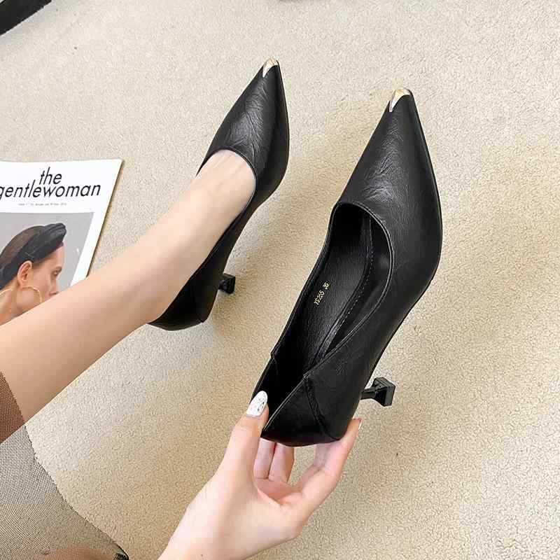 パンプス レディース ポインテッドトゥ ハイヒール ピンヒール メタルトゥ 春夏 秋 黒 ブラック ベージュ 婦人靴 繊維 3cm 5cm 7cm