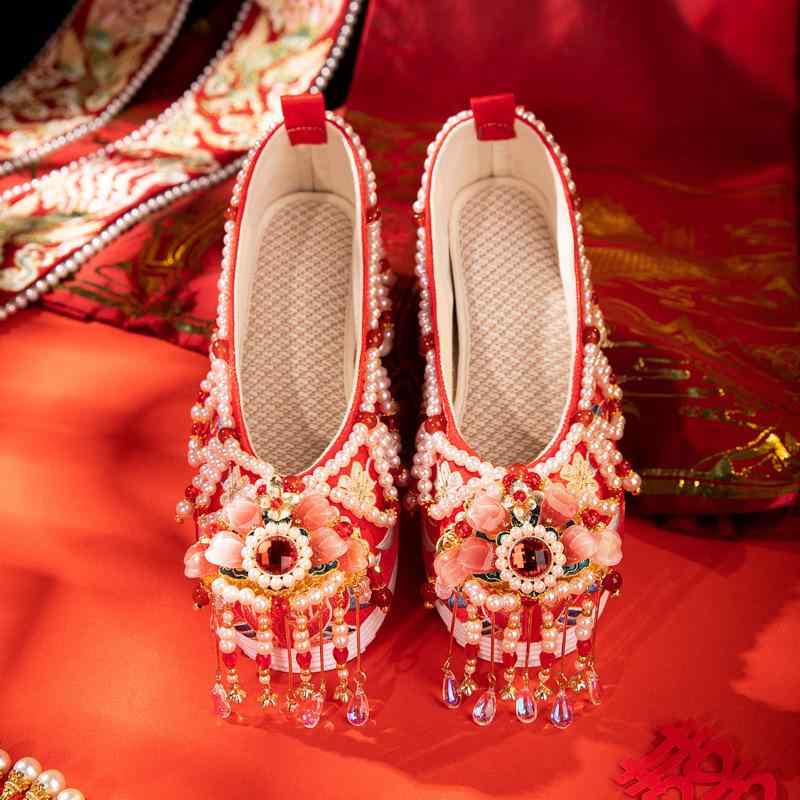 靴 レディース 結婚式 シューズ 古風 花柄 ぺたんこ 漢服 春夏 秋 赤 ローヒール バンド 歩きやすい 痛くなりにくい 民族風 浅履き 綿