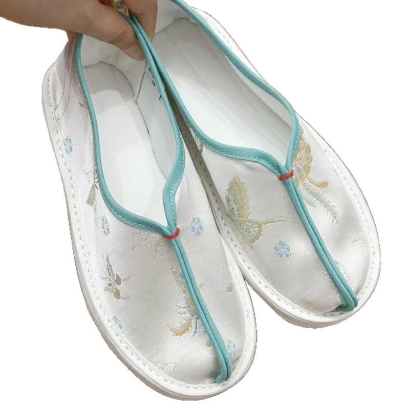 布靴 レディース 手作り 刺繡 ぺたんこ靴 スリッポン 民族風 緞子 ジャカード ゴム底 通気性 滑り止め 軽量 春夏 秋冬 アイボリー