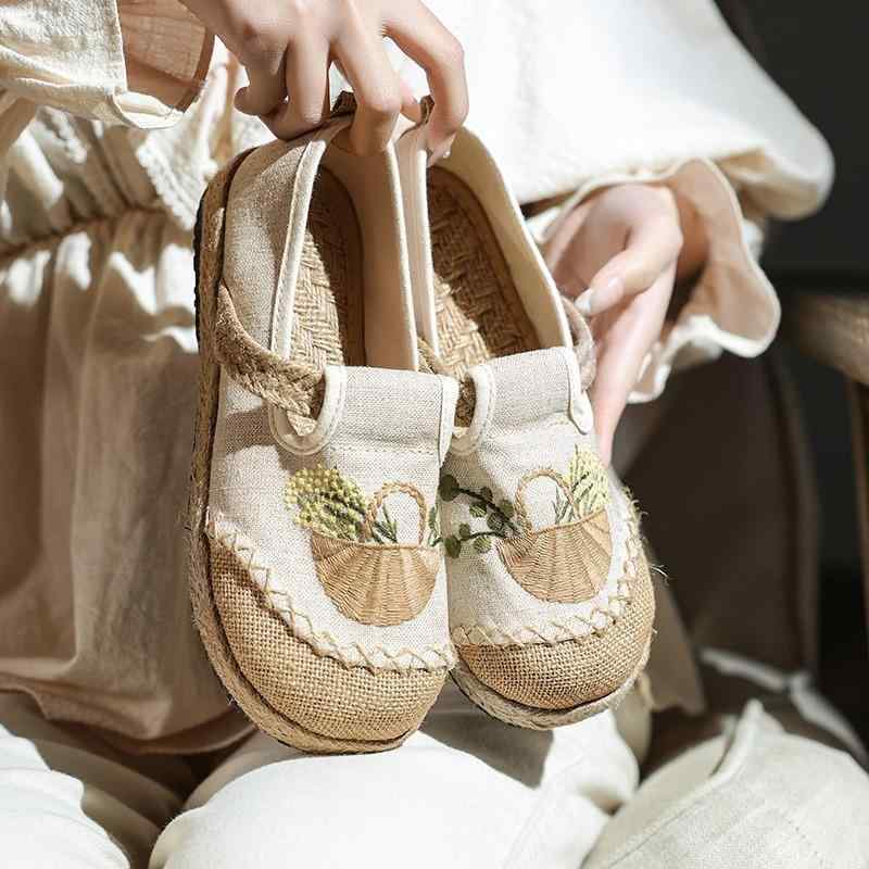 布靴 レディース 靴 スリッポン スニーカー 刺繍 キャンバス カジュアル シューズ ぺたんこ ローヒール フラット底 ラウンドトゥ エスニック 和柄 白 黒 グレー