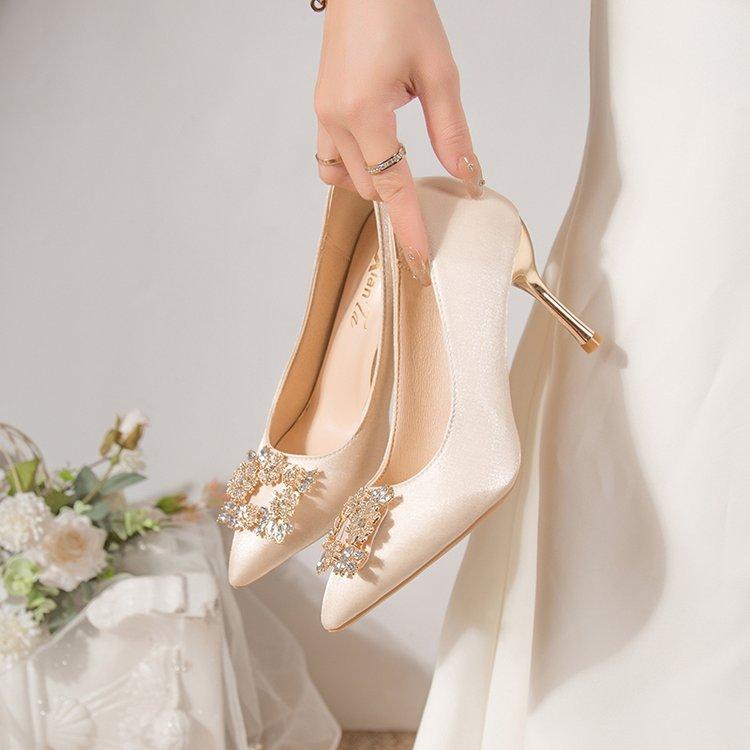 ウェディングシューズ レディース 結婚式 ブライダルシューズ ポインテッドトゥ 普段使い パーティー ..