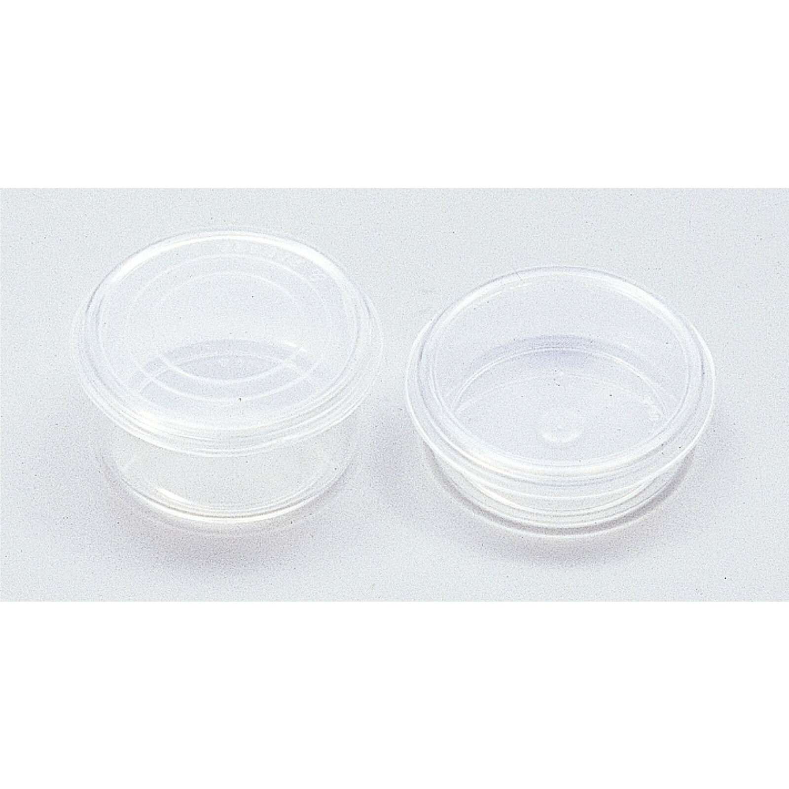 メーカーアーテック(Artec)品名七宝用具 絵具ケース(シャーレ)50g用品番37898セット内容本体のみ用途アート キャンバス シャーレ デザイン デッサン 七宝用具 制作 創作 半紙 学校 授業 描画 教室 書初め 書道 毛筆 漢字 画材 絵の具 絵具ケース 絵画 美術 習字 色鉛筆 七宝用具 絵具ケース(シャーレ)50g用は、美術・画材・書道に最適な商品です。七宝用具 絵具ケース シャーレ 50g用 アート キャンバス シャーレ デザイン デッサン 制作 創作 半紙 学校 授業 描画 教室 書初め 書道 毛筆 漢字画材 美術 アーテック 七宝用具 絵具ケース シャーレ 50g用 アート キャンバス シャーレ デザイン デッサン 制作 創作 半紙 学校 授業 描画 教室 書初め 書道 毛筆 漢字 絵の具「七宝用具 絵具ケース(シャーレ)50g用」七宝絵具50g用のケース(シャーレ)!50g用■ 商品の特長 ■・七宝絵具50g用のケース(シャーレ)・七宝用具 絵具ケース(シャーレ)50g用■ こんな場面におすすめ・図工・美術の絵画・制作に・ポスター・作品づくりに・アート教室・趣味の絵画に■ 商品仕様・商品サイズ：φ60x23mm・材質：PP