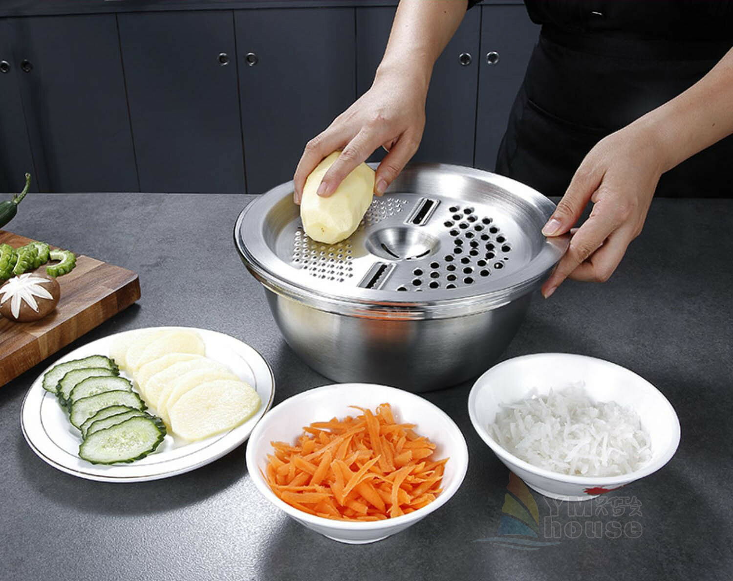 ワイエムハウスの野菜調理器セット 果物洗い 野菜カッター ステンレス製 IH調理加熱可能 3点セット 千切り スライサー 水切り みじん切り 米とぎ ザル 直接加熱可能 果物洗い ボウル おろし器セット キッチンスライサー キッチン用品 お料理 送料無料｜アングル2