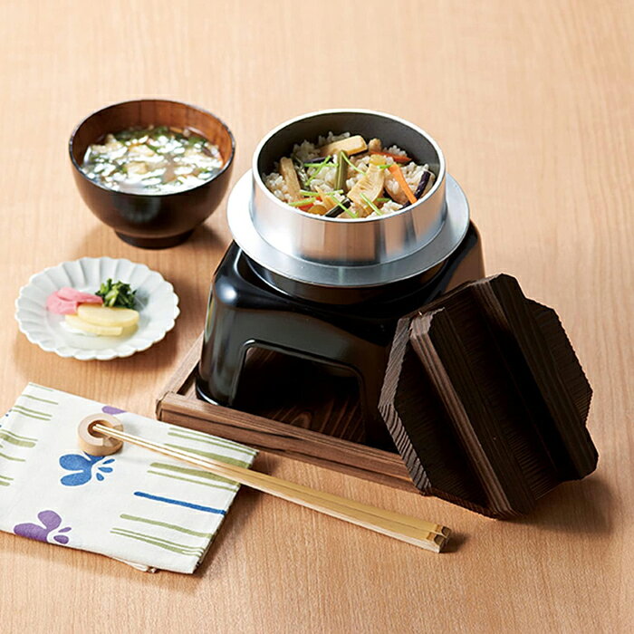砺波商店　ご飯釜 釜飯 カマドセット 日本製　一合　296070しゃもじ付き　黒 フッ素加工 アウトドア キャンプ 直火OK 塗りなおし可能 旅館 業務用【頑張って送料無料】 yminfo-10134476 村の鍛冶屋 サンプル画像3
