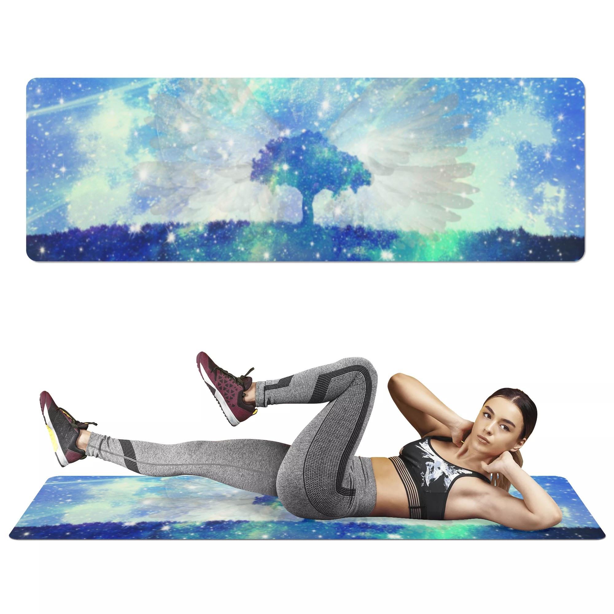 風ナル宙ノ樹(ヨガマット) ヨガマット ユニセックス ホームデコレーション アート 青 翼 植物 空 月 綺..
