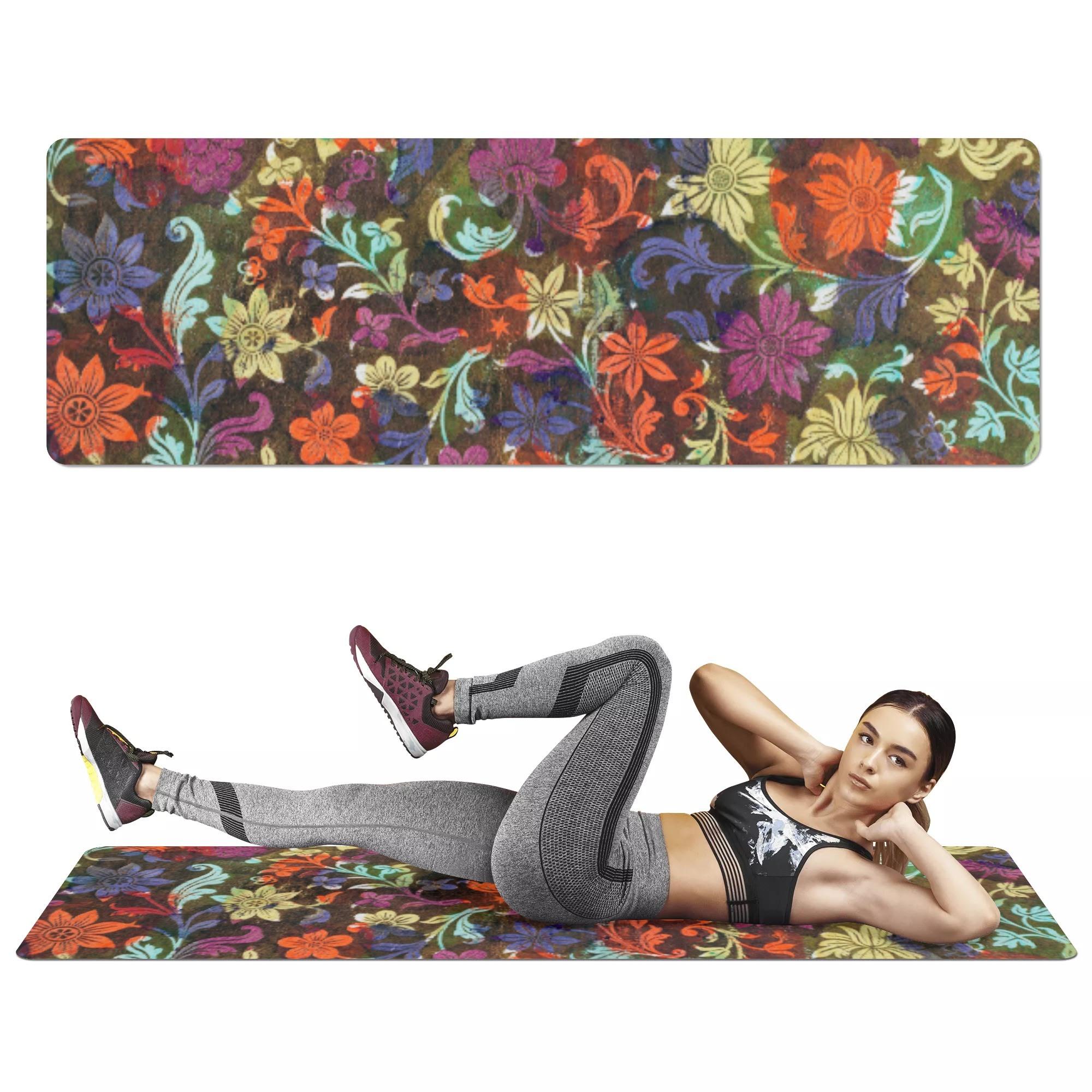 Leaf with flowers and fruits.(ヨガマット) ヨガマット ユニセックス ホームデコレーション アート ボ..