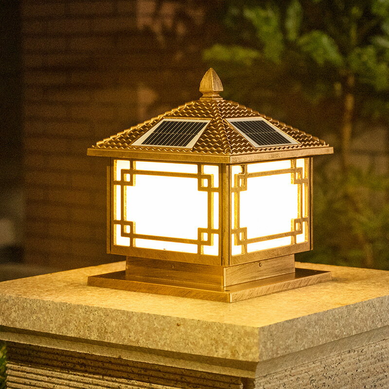 ソーラーライト ガーデンライト LEDガーデンライト2500mAH 屋外 防水 センサー おしゃれ 庭 外構 エントランス 置き型 ソーラー充電 センサーライト LED 照明 明るい 電球色 自動 ソーラーパネル 門柱灯 外灯 玄関 置物 アンティーク デザイン 高級 可愛い 部屋型