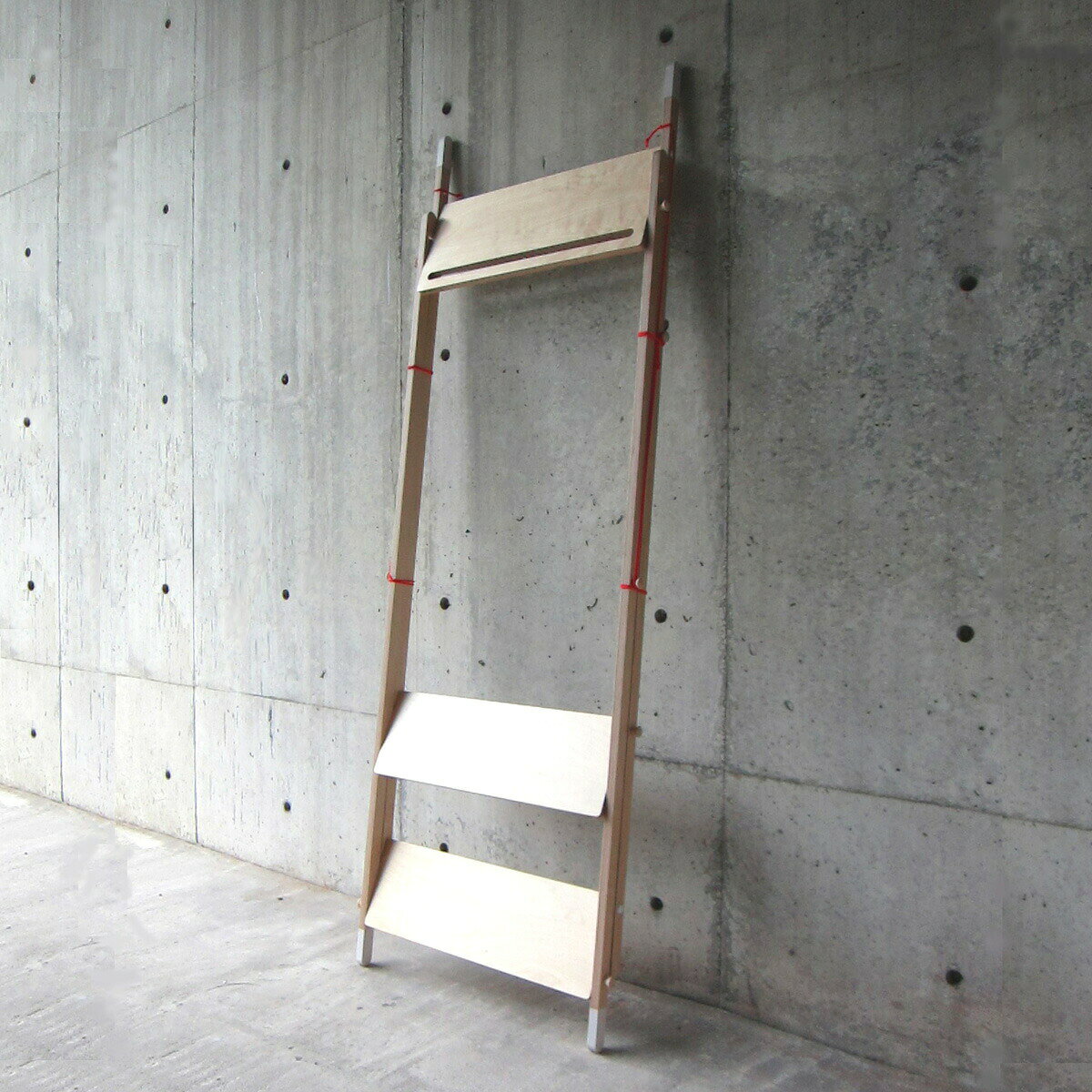 【本日店内最大P20倍♪クーポンも!】abode アボード 家具 ラダーラック トール LADDER RACK Tall 松尾直哉 まつおなおや Naoya Matsuo ラック 収納 リビングラック 折り畳みラック ハンガー収納 シューズ収納デザイナーズ家具 業務利用 [2]