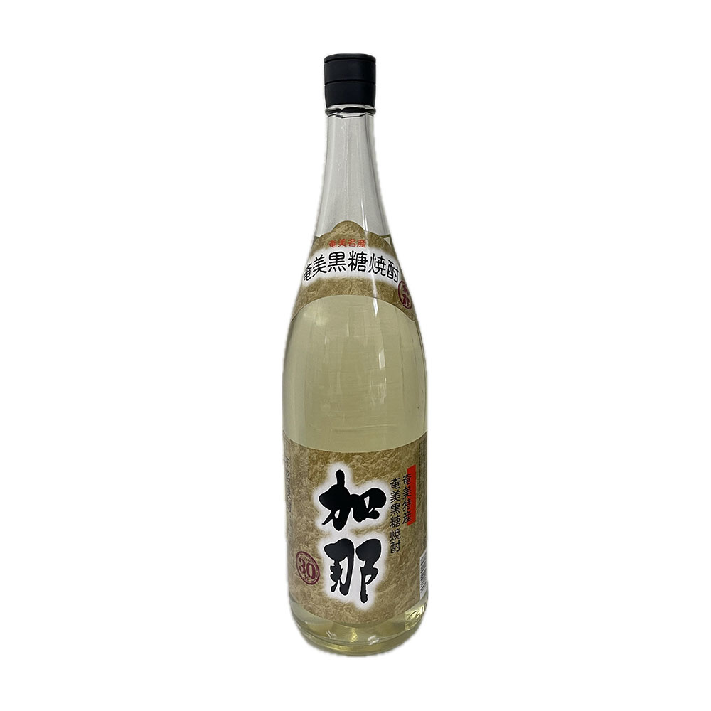 鹿児島県・奄美大島の西平酒造が手がける黒糖焼酎「加那 30度」大容量タイプです。アルコール度数30度の力強さのなかに、黒糖由来の甘やかな香りとまろやかなコクが特徴です。ロックや水割りにすると黒糖の香りがじっくりと広がります。豚肉料理やゴーヤチャンプルーなど奄美の郷土料理との相性が良く、家飲みで少し贅沢な一杯を楽しみたいときにぴったりです。黒糖焼酎の力強い個性を大容量でお楽しみたい方にぜひおすすめします。