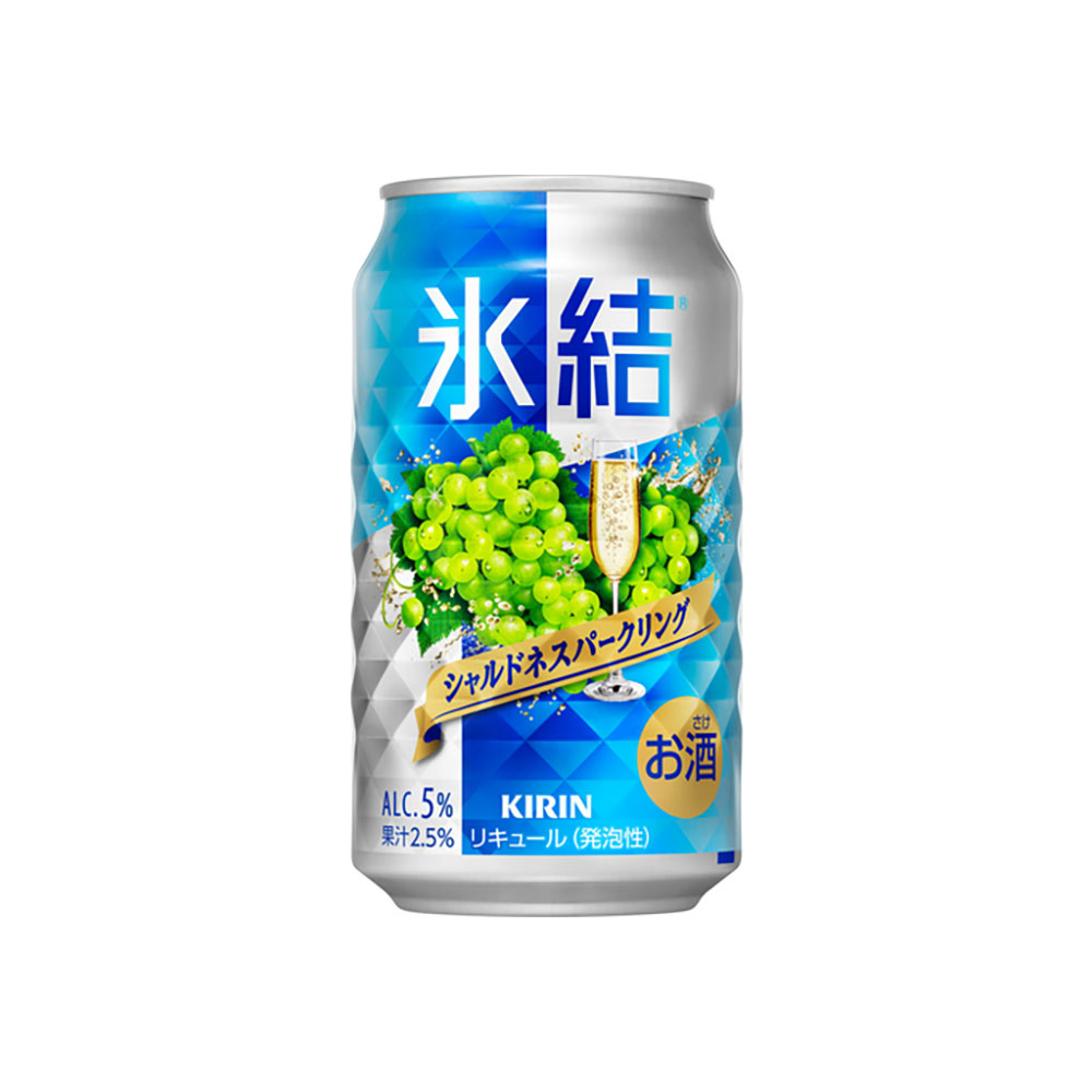 キリンビールが手がける「氷結 シャルドネスパークリング」は、日本産のシャルドネ風味の缶チューハイです。「氷結」シリーズの中でもワインの品種をイメージしたユニークなフレーバーで、シャルドネのほのかな果実感と爽やかな風味が楽しめるスパークリングスタイルに仕上げられています。白ワインを思わせる上品な風味と炭酸の爽快さが調和した、軽やかな飲み口が特徴です。食前酒的なシーンや食事中の軽やかな一杯として活躍し、魚介料理やサラダなどとの相性も良好です。「ワイン風味のチューハイを試したい」「シャルドネスパークリングの爽やかな風味を楽しみたい」という方にぜひおすすめします。