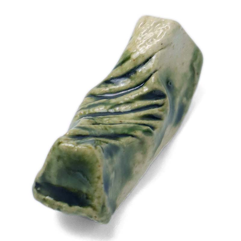 織部焼：織部箸置・ねじり・有松進《箸置き》