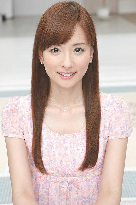 2026/10/31発売予定! 皆藤愛子 2027年 壁掛けカレンダー 令和9年 27CL-187